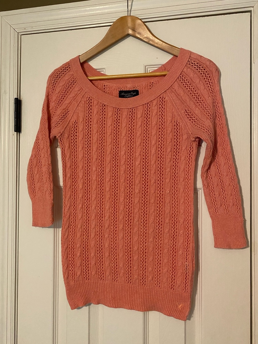 American Eagle Outfitters Coral Cable Knit Scoop Neck Pullover - size Women’s XS